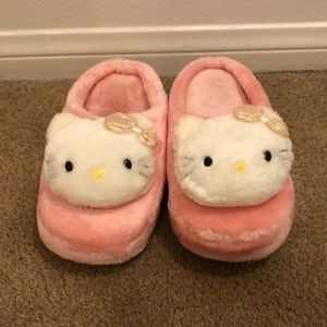 hello kitty house slippers (Size 7/8)